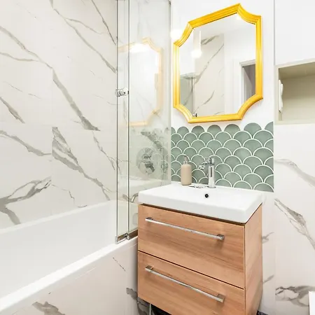 Apartment Chlodna 15