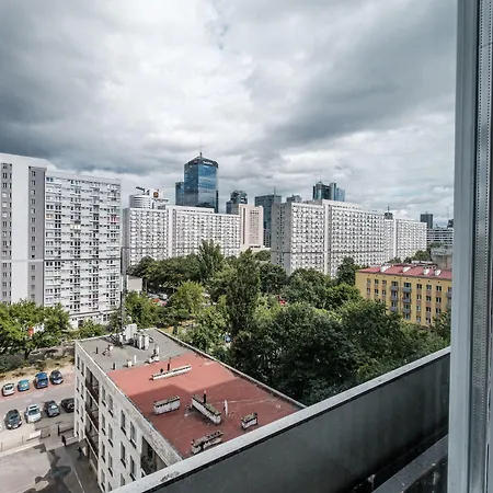 Apartment Chlodna 15 *