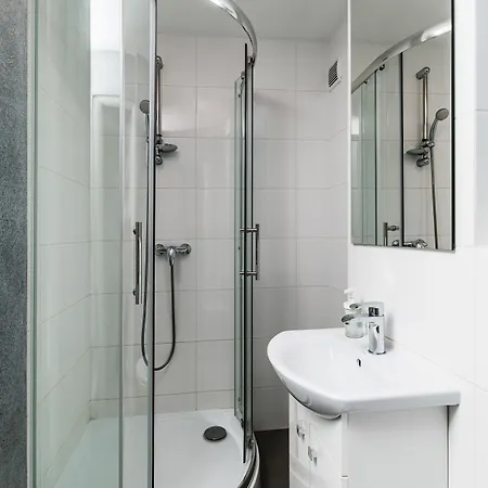 Apartmán Chlodna 15 *