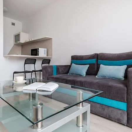 Chlodna 15 * Varšava