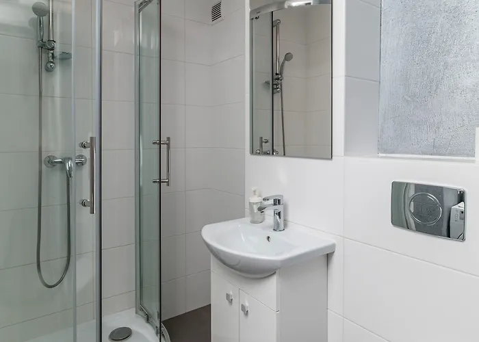 Chlodna 15 * وارسو