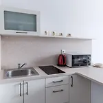 Chlodna 15 Apartman